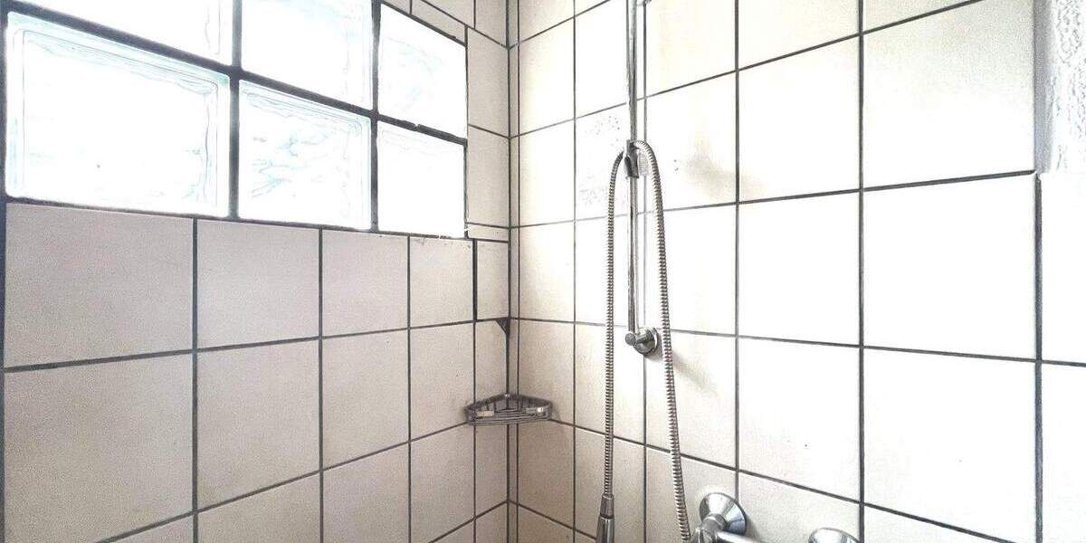 Mehrfamilienhaus, Wohnhaus Krefeld Uerdingen - 6 Zimmer, 145 m&sup2;, 259.000&euro; | Angebot:25692546