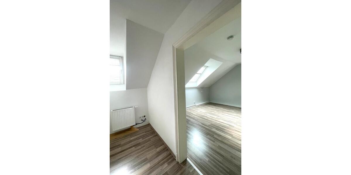 Dachgeschoßwohnung Mülheim an der Ruhr Menden-Holthausen - 2.5 Zimmer, 60 m&sup2;, 510&euro; | Angebot:25999447