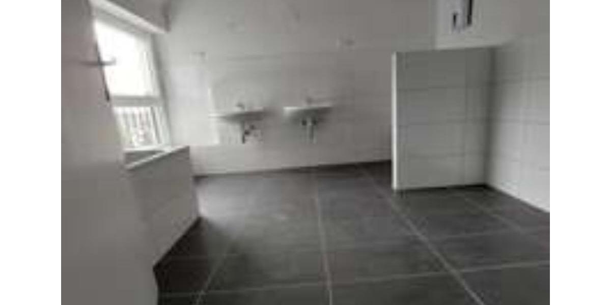 Dachgeschoßwohnung Oberhausen - 3 Zimmer, 114 m&sup2;, 916&euro; | Angebot:17899077