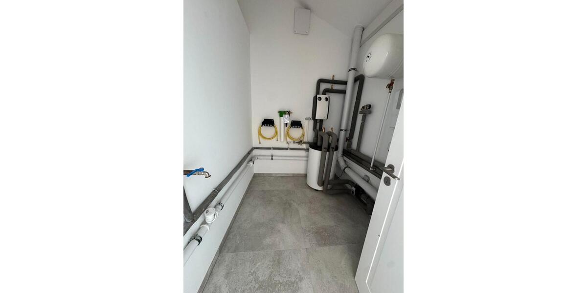 Doppelhaushälfte Düsseldorf Stadtbezirk 5 - 3.5 Zimmer, 100 m&sup2;, 2.500&euro; | Angebot:26241555