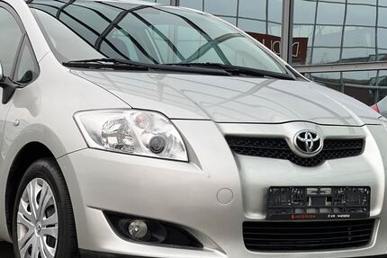 Toyota Auris 149.544 km 4.790 &euro; Mönchengladbach 41068