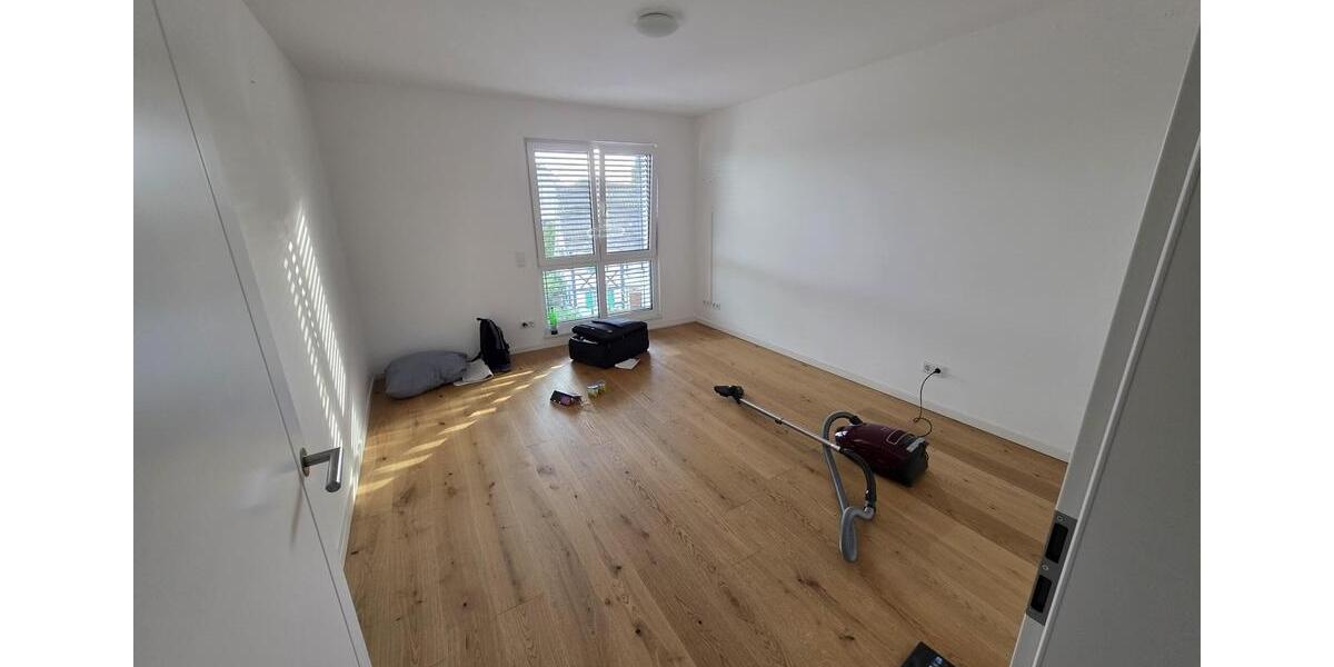 Etagenwohnung Hilden Forstbach - 3 Zimmer, 110 m&sup2;, 1.750&euro; | Angebot:25479741