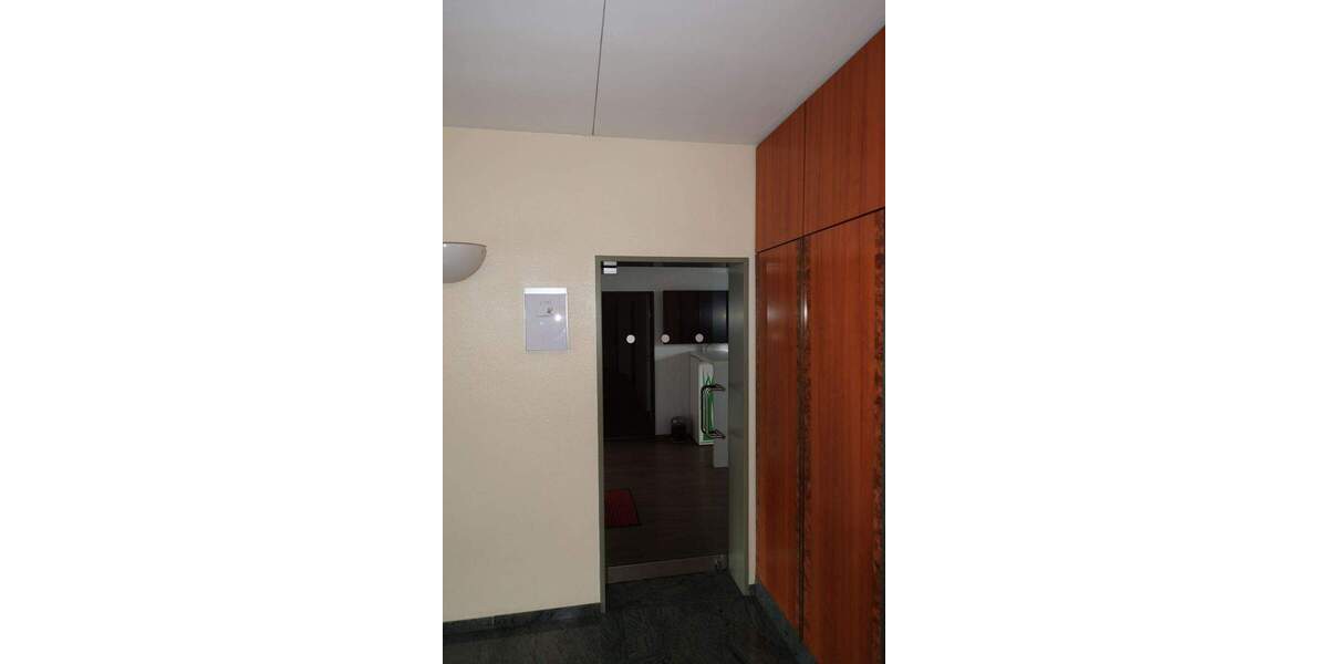 Gewerbeobjekt Duisburg Wanheim-Angerhausen - 6 Zimmer, 203 m&sup2;, 1.712&euro; | Angebot:25663827