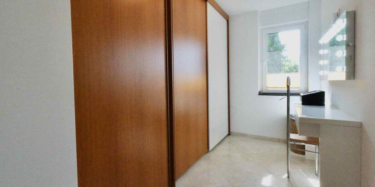 Bungalow Jüchen Neuenhoven - 4 Zimmer, 192 m&sup2;, 799.000&euro; | Angebot:25686279