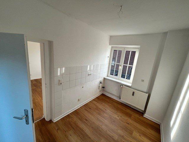 Etagenwohnung Oberhausen Biefang - 2.5 Zimmer, 70 m&sup2;, 630&euro; | Angebot:25974937