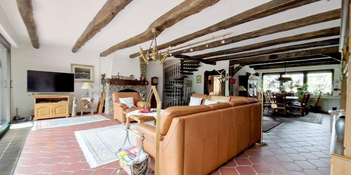 Einfamilienhaus Mülheim Holthausen - 5 Zimmer, 216 m&sup2;, 599.000&euro; | Angebot:25779202