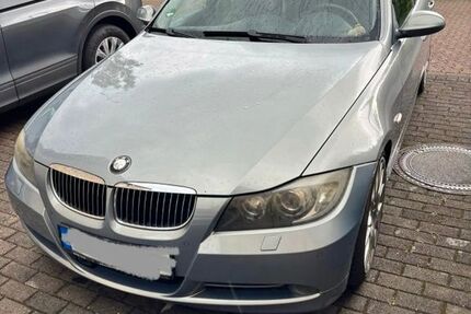 BMW 330 231.000 km 6.000 &euro; Düsseldorf 40595