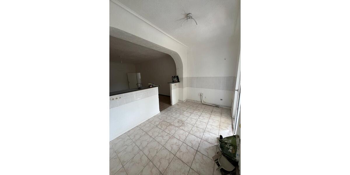 Erdgeschoßwohnung Duisburg Hamborn - 4 Zimmer, 140 m&sup2;, 1.150&euro; | Angebot:25962557