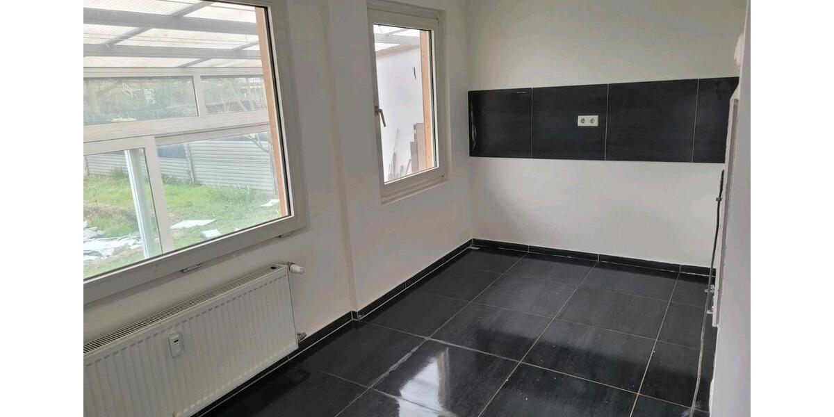 Etagenwohnung Mönchengladbach Ost - 4.5 Zimmer, 90 m&sup2;, 1.400&euro; | Angebot:25922773