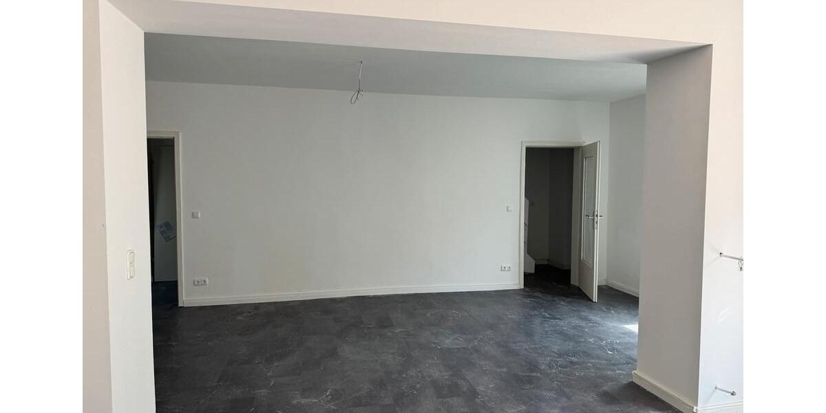 Reihenhaus Viersen Sittard - 5 Zimmer, 148 m&sup2;, 1.700&euro; | Angebot:26547236