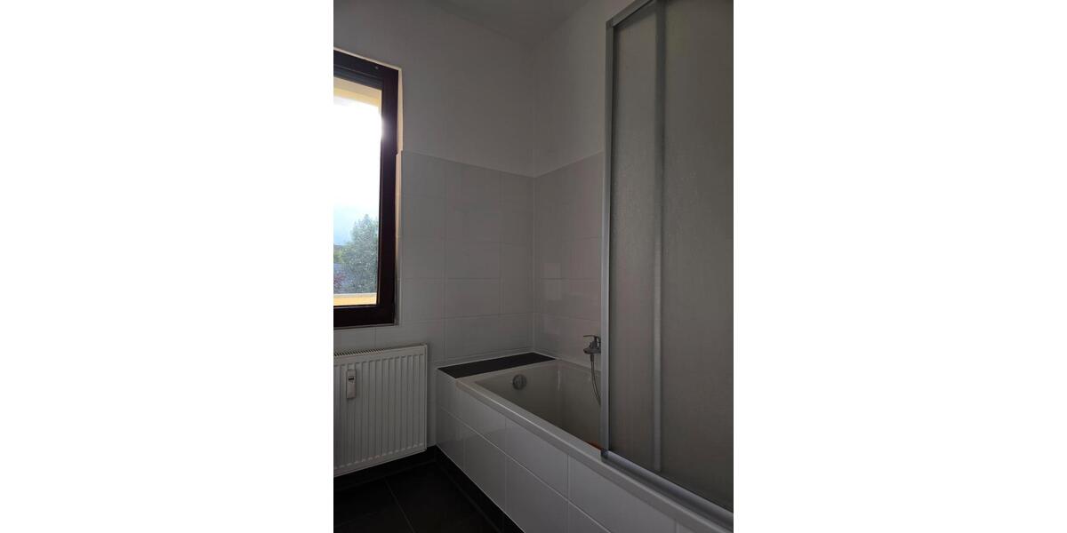 Etagenwohnung Duisburg Mittelmeiderich - 3 Zimmer, 78 m&sup2;, 600&euro; | Angebot:27592745