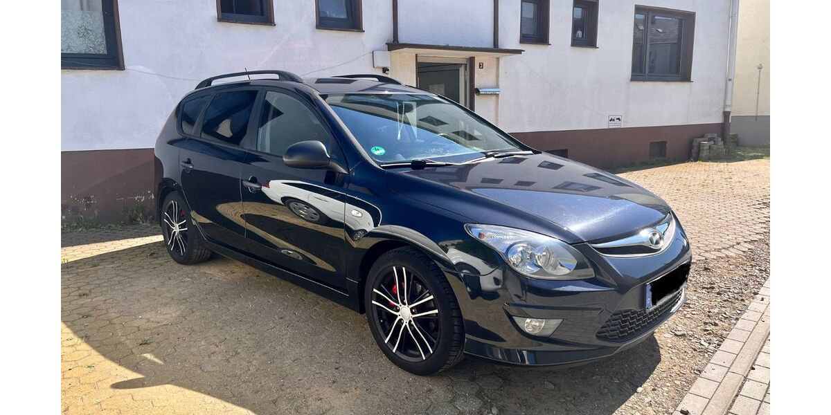 Hyundai i30 237.000 km 3.600 &euro; Hilden 40723