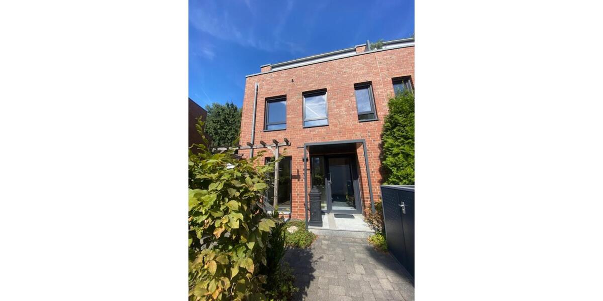 Doppelhaushälfte Düsseldorf Stadtbezirk 8 - 4 Zimmer, 150 m&sup2;, 3.400&euro; | Angebot:25868165