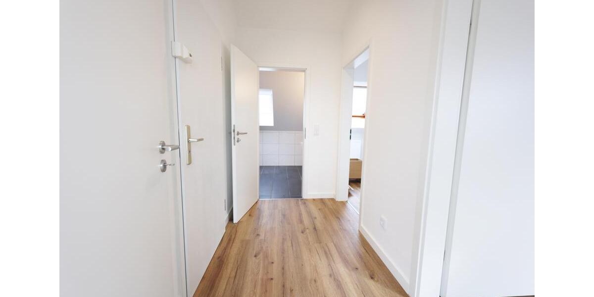 Dachgeschoßwohnung Moers Schwafheim - 2.5 Zimmer, 80 m&sup2;, 214.000&euro; | Angebot:26067794