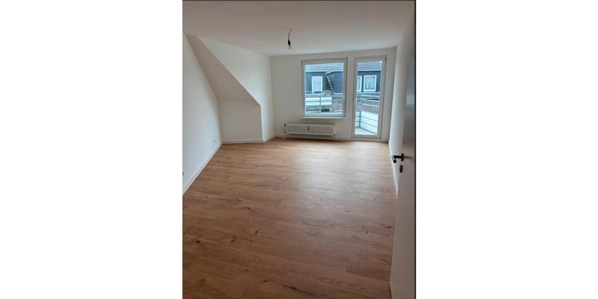Dachgeschoßwohnung Düsseldorf Stadtbezirk 8 - 2 Zimmer, 67 m&sup2;, 995&euro; | Angebot:25860108