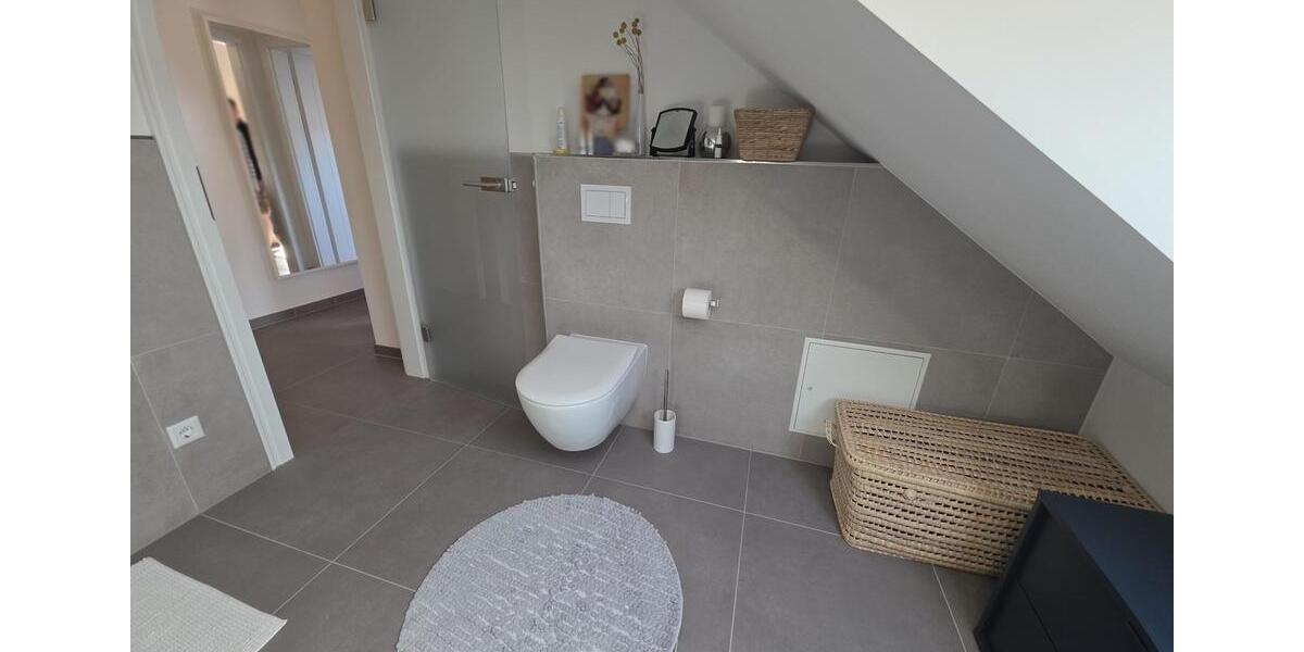 Etagenwohnung Hilden Forstbach - 4 Zimmer, 135 m&sup2;, 1.990&euro; | Angebot:25406505