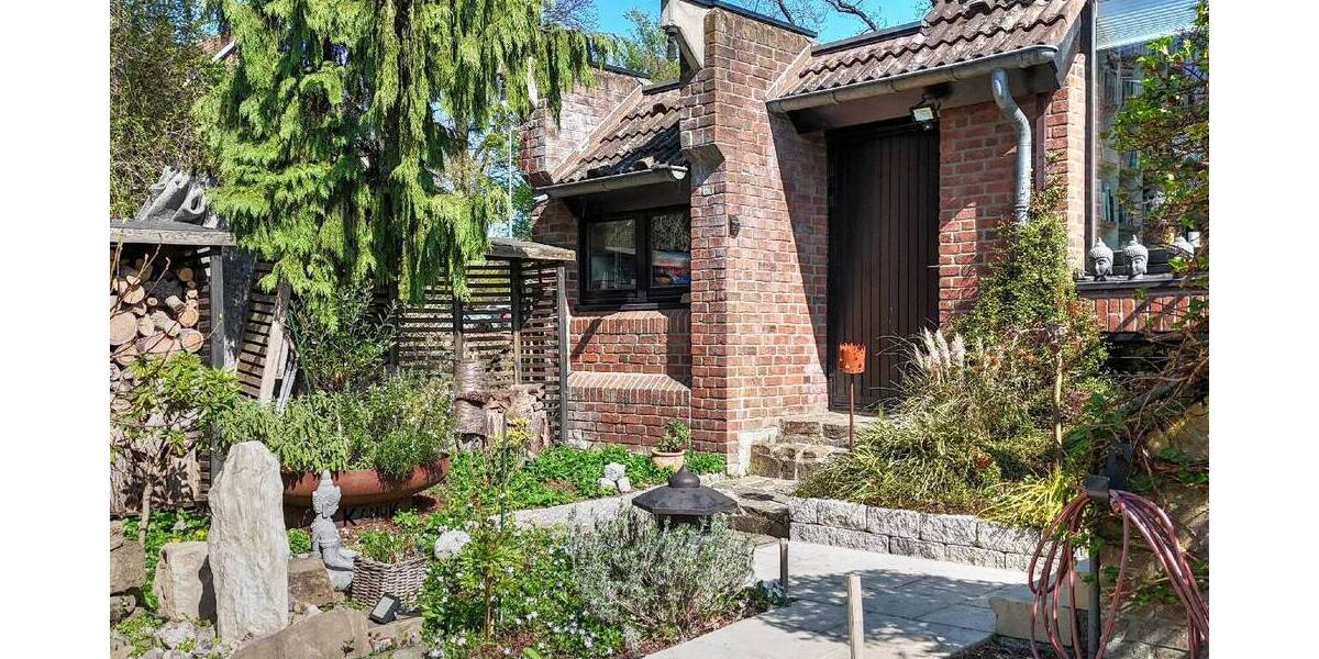 Einfamilienhaus Neuss Furth-Mitte - 9 Zimmer, 302 m&sup2;, 1.250.000&euro; | Angebot:26486011