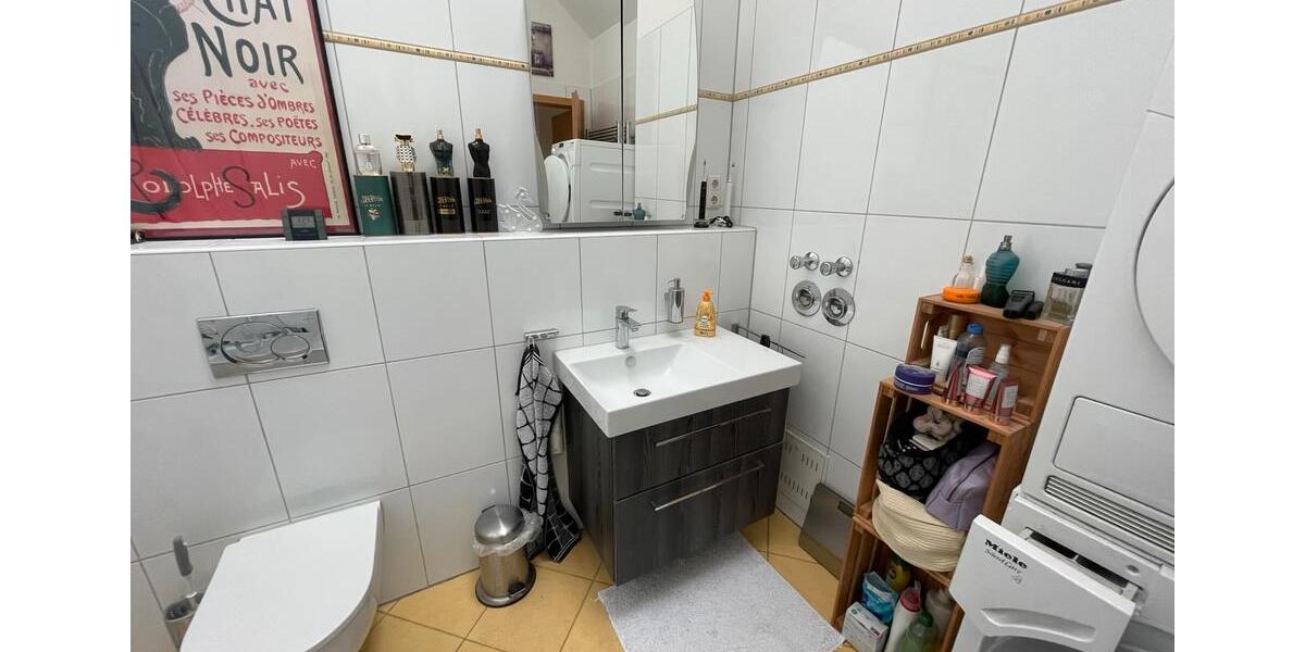 Dachgeschoßwohnung Mülheim an der Ruhr Dümpten - 2 Zimmer, 65 m&sup2;, 510&euro; | Angebot:26013795