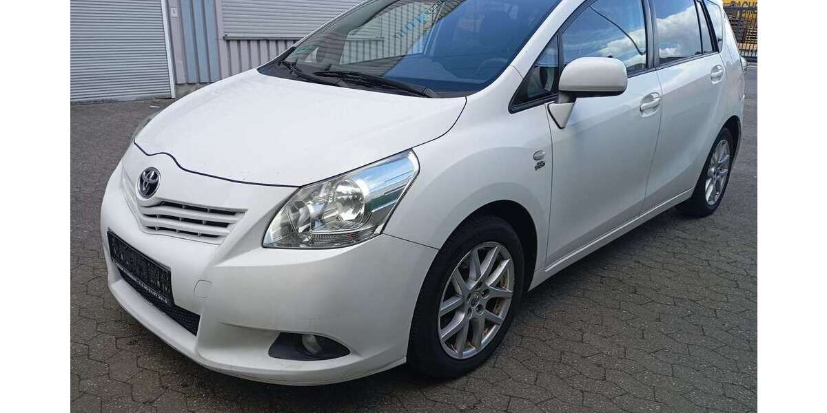 Toyota Verso 220.000 km 3.600 &euro; Busch (Grevenbroich) 41516