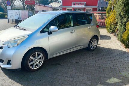 Toyota Verso-S 171.600 km 7.300 &euro; Mönchengladbach 41238