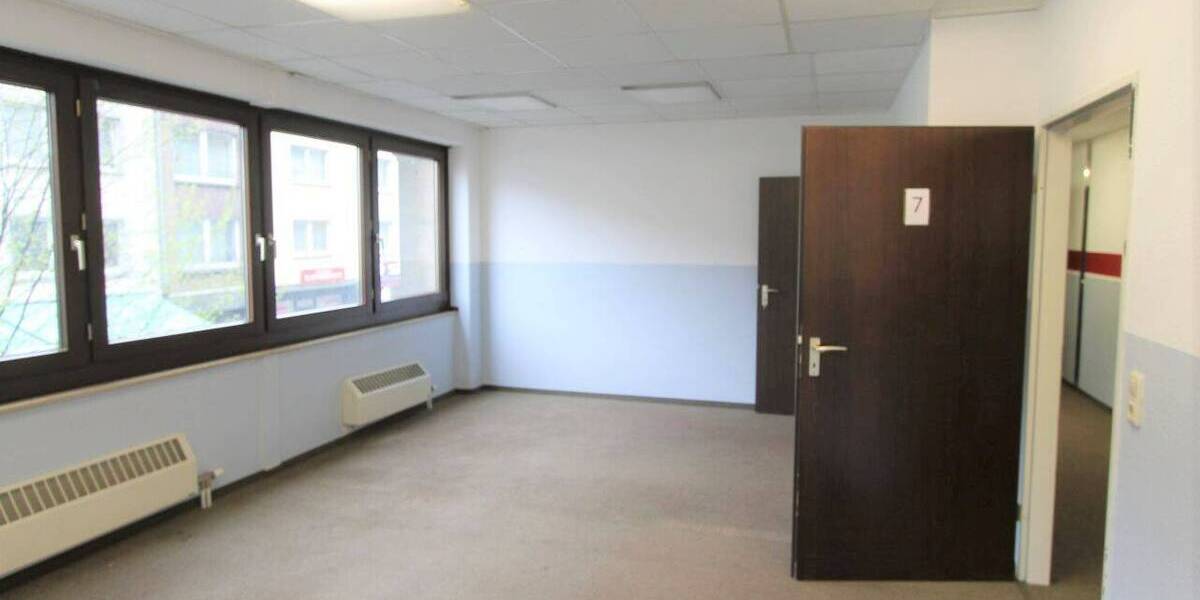 Gewerbeobjekt Krefeld Stadtmitte - 9 Zimmer, 214 m&sup2;, 1.200&euro; | Angebot:25684498