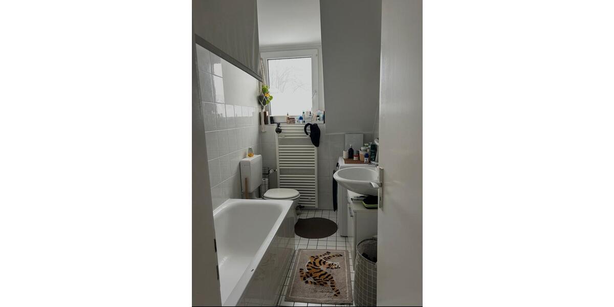 Dachgeschoßwohnung Krefeld Benrad - 2 Zimmer, 62 m&sup2;, 560&euro; | Angebot:25944877