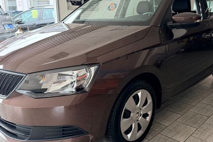 Skoda Fabia 27.458 km 9.450 &euro; Grefrath-Oedt 47929