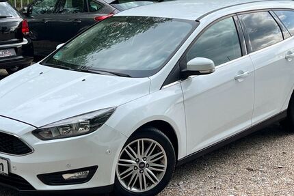Ford Focus 102.805 km 7.999 &euro; Duisburg 47137
