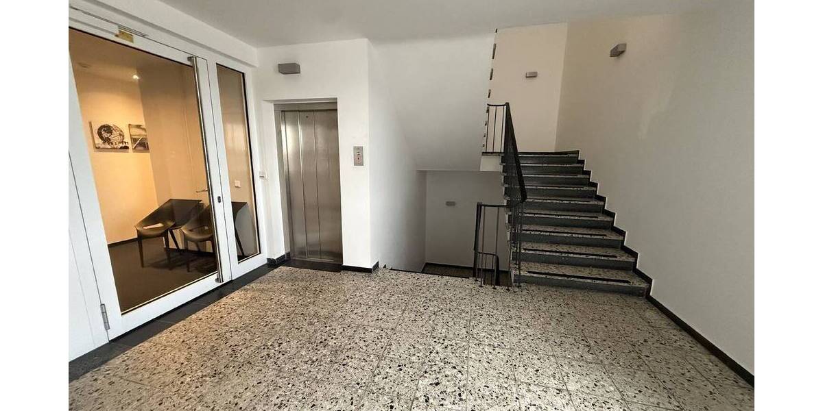 Gewerbeobjekt Krefeld Stadtmitte - 6 Zimmer, 425 m&sup2;, 5.600&euro; | Angebot:25926412