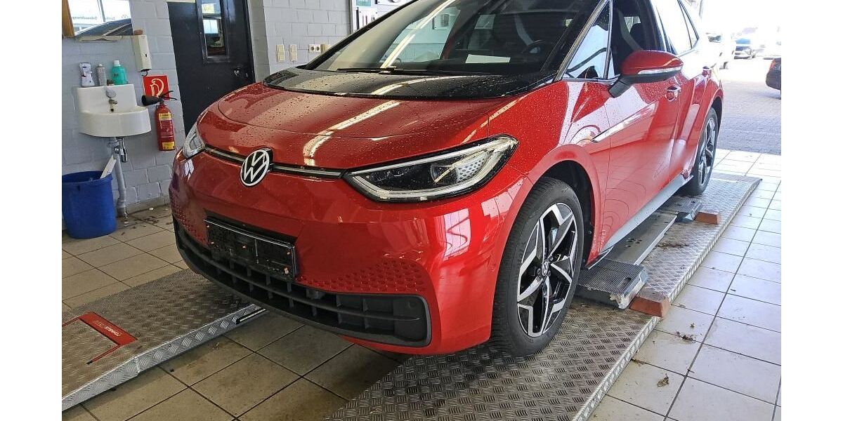 VW ID.3 32.678 km 25.950 &euro; Hilden 40721