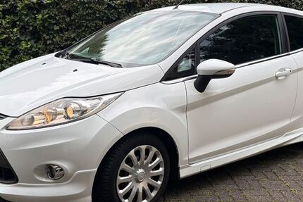 Ford Fiesta 133.630 km 5.000 &euro; Leichlingen 42799