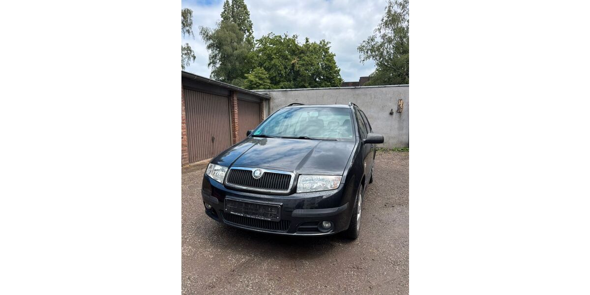 Skoda Fabia 200.000 km 2.200 &euro; krefeld 47798