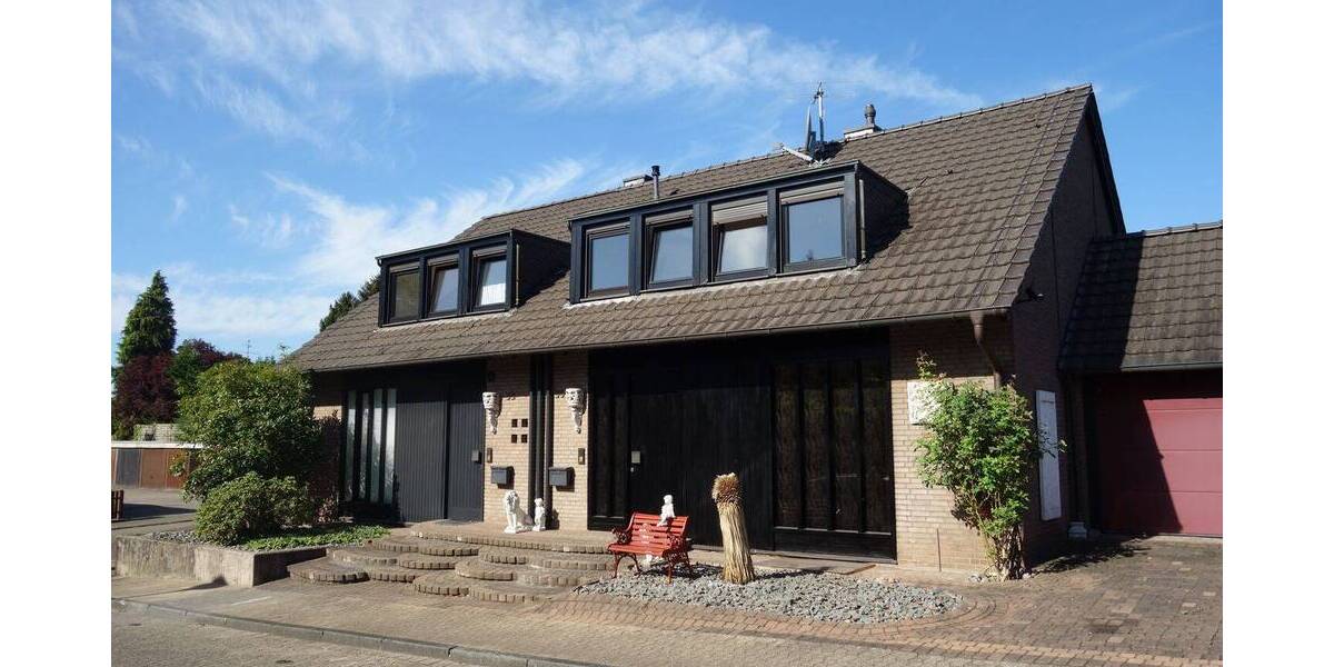 Einfamilienhaus Düsseldorf Hubbelrath - 7 Zimmer, 237 m&sup2;, 870.000&euro; | Angebot:25665188