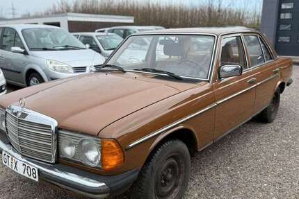 Mercedes-Benz 240 198.000 km 5.900 &euro; Kamp-Lintfort 47475