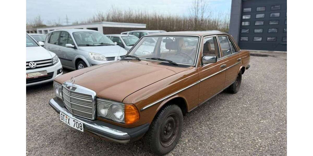 Mercedes-Benz 240 198.000 km 5.900 &euro; Kamp-Lintfort 47475