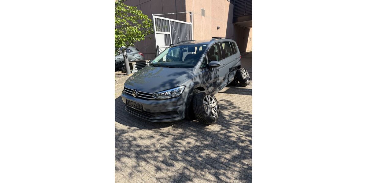VW Touran 139.670 km 19.900 &euro; Ratingen 40880