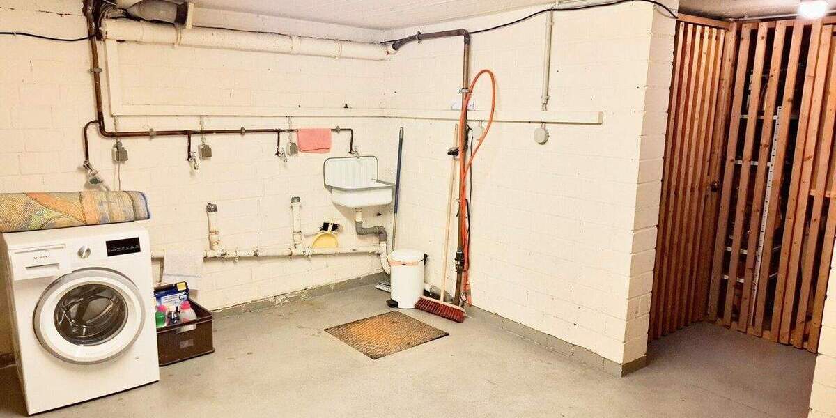 Mehrfamilienhaus, Wohnhaus Velbert Mitte - 9 Zimmer, 208 m&sup2;, 559.000&euro; | Angebot:25738230