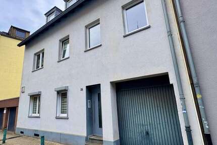 Haus Duisburg - 9 Zimmer, 220 m&sup2;, 449.000&euro; | Angebot:25466202