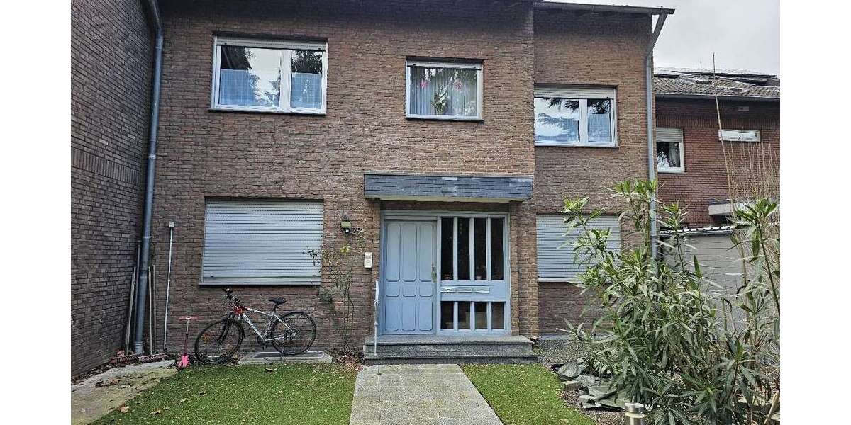 Einfamilienhaus Krefeld Fischeln - 8 Zimmer, 148 m&sup2;, 575.000&euro; | Angebot:24802026