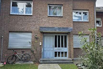 Haus Krefeld Fischeln - 8 Zimmer, 148 m&sup2;, 575.000&euro; | Angebot:24802026