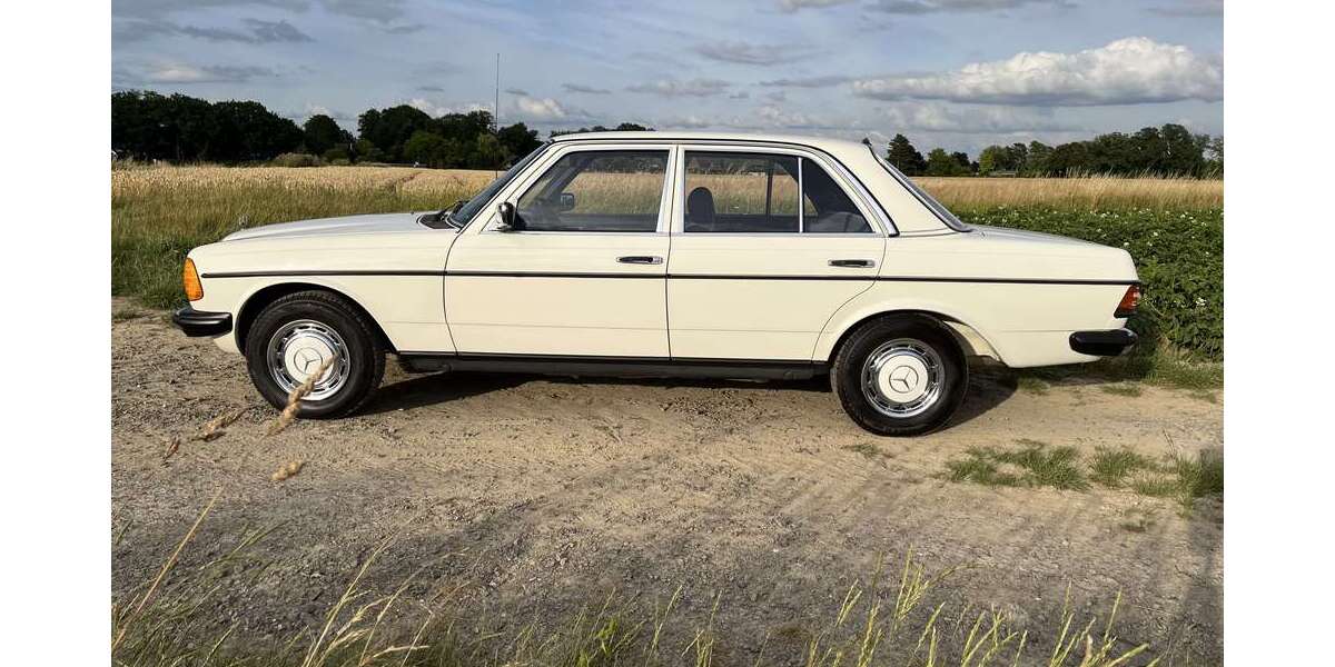 Mercedes-Benz 200 136.000 km 14.300 &euro; Krefeld 47804