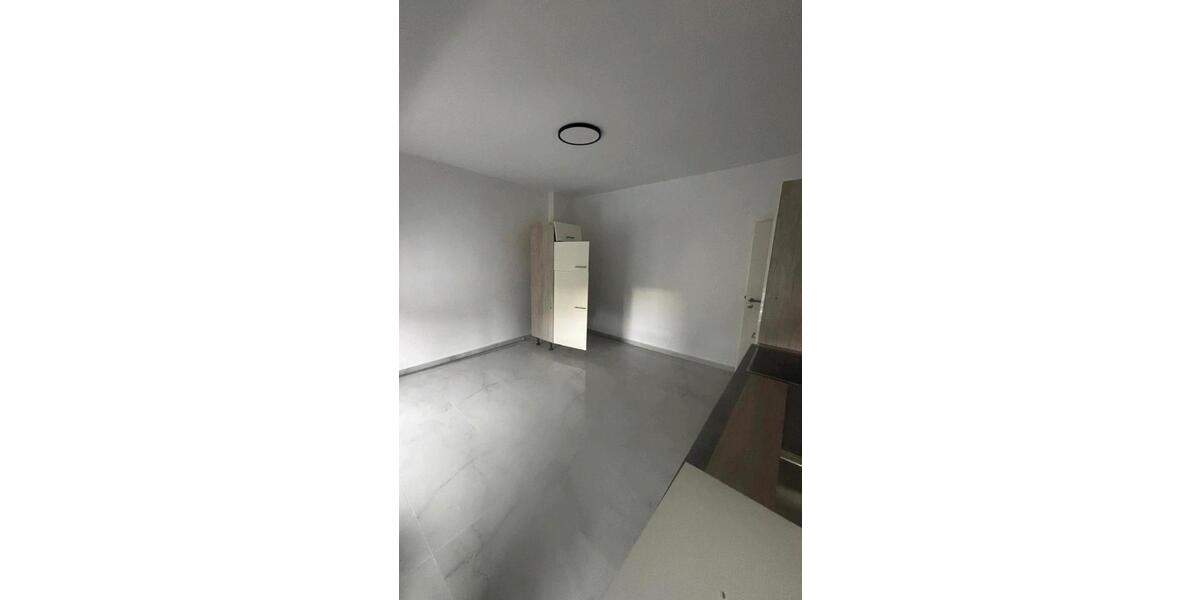 Dachgeschoßwohnung Mönchengladbach Süd - 2.5 Zimmer, 74 m&sup2;, 820&euro; | Angebot:26660538