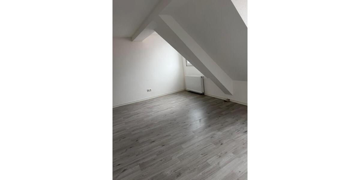 Dachgeschoßwohnung Krefeld Dießem - 2 Zimmer, 70 m&sup2;, 550&euro; | Angebot:26664017
