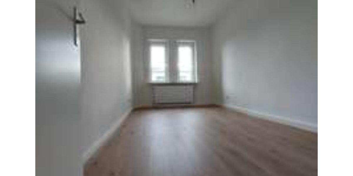 Dachgeschoßwohnung Oberhausen - 3 Zimmer, 114 m&sup2;, 916&euro; | Angebot:17899077