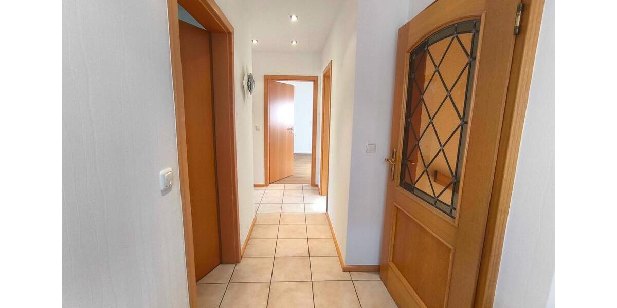 Dachgeschoßwohnung Nettetal - 3 Zimmer, 89 m&sup2;, 875&euro; | Angebot:26021734