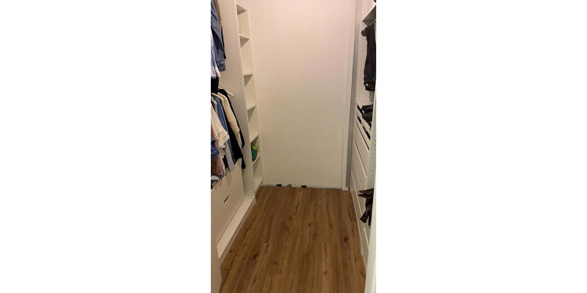 Etagenwohnung Krefeld Cracau - 4 Zimmer, 112 m&sup2;, 1.355&euro; | Angebot:25871602