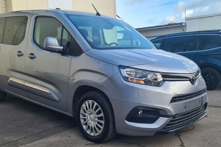 Toyota Proace (Verso) 144.000 km 14.900 &euro; Mönchengladbach 41238