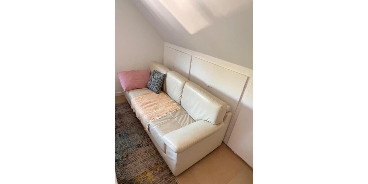 Dachgeschoßwohnung Mönchengladbach West - 1 Zimmer, 60 m&sup2;, 780&euro; | Angebot:26670840