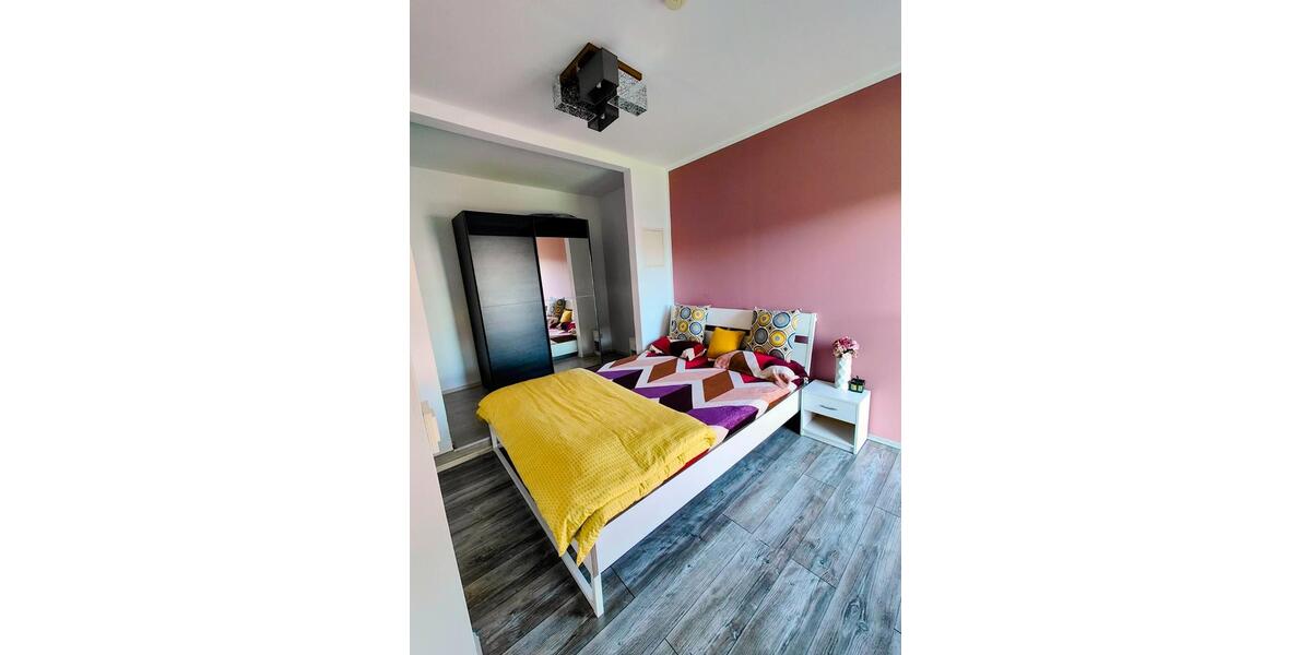 Reihenhaus Duisburg Rheinhausen - 8 Zimmer, 160 m&sup2;, 498.000&euro; | Angebot:25045833