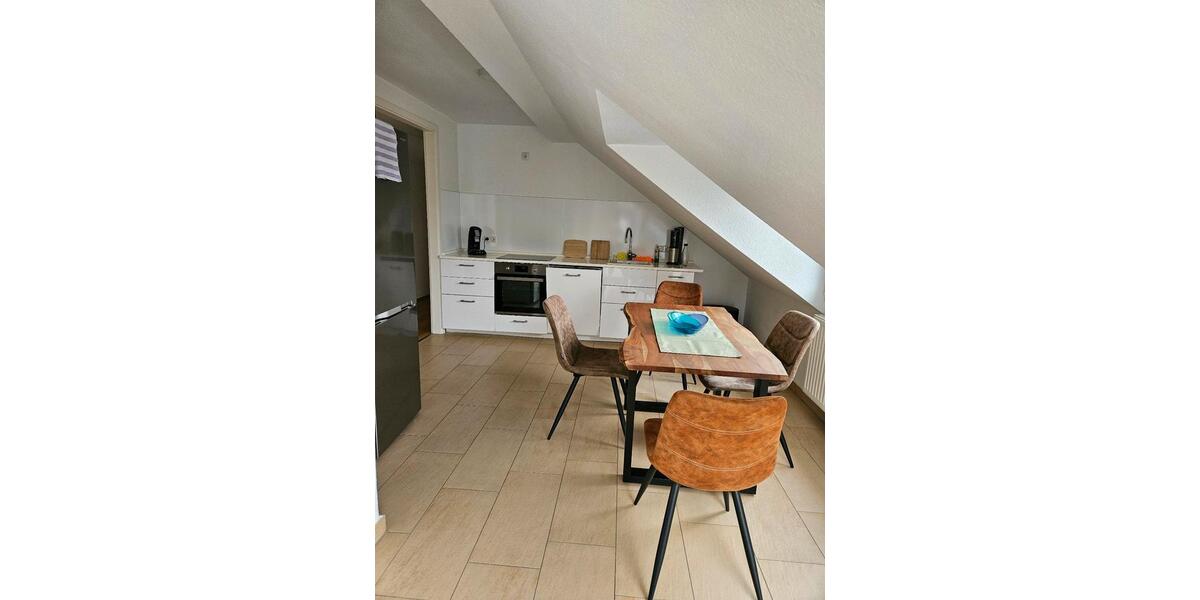 Dachgeschoßwohnung Viersen Hülsdonk - 2 Zimmer, 73 m&sup2;, 700&euro; | Angebot:26611631